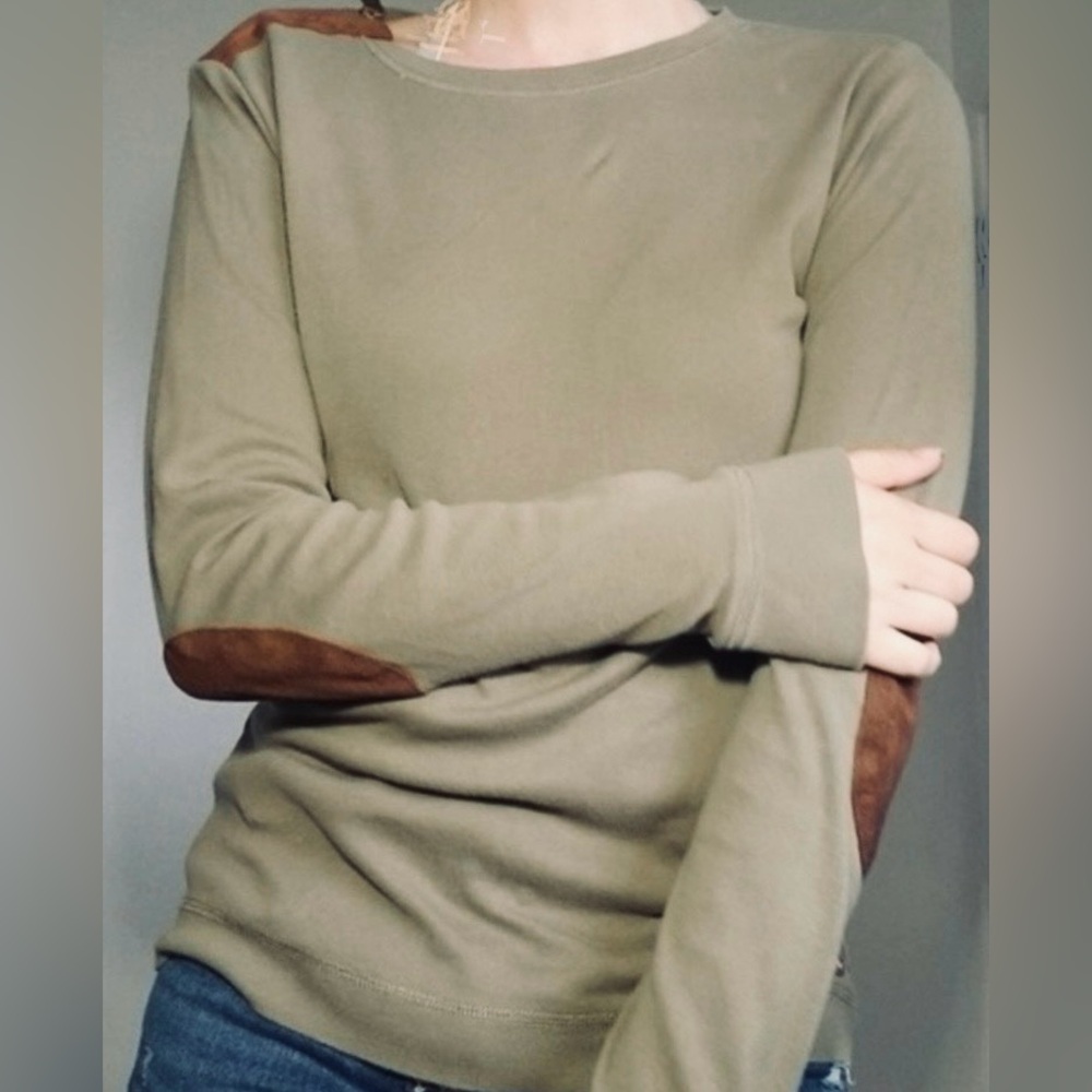 Lauren Ralph Heritage Inspired Old World Top with Faux Suede Elbow Patches - Picture 2 of 3